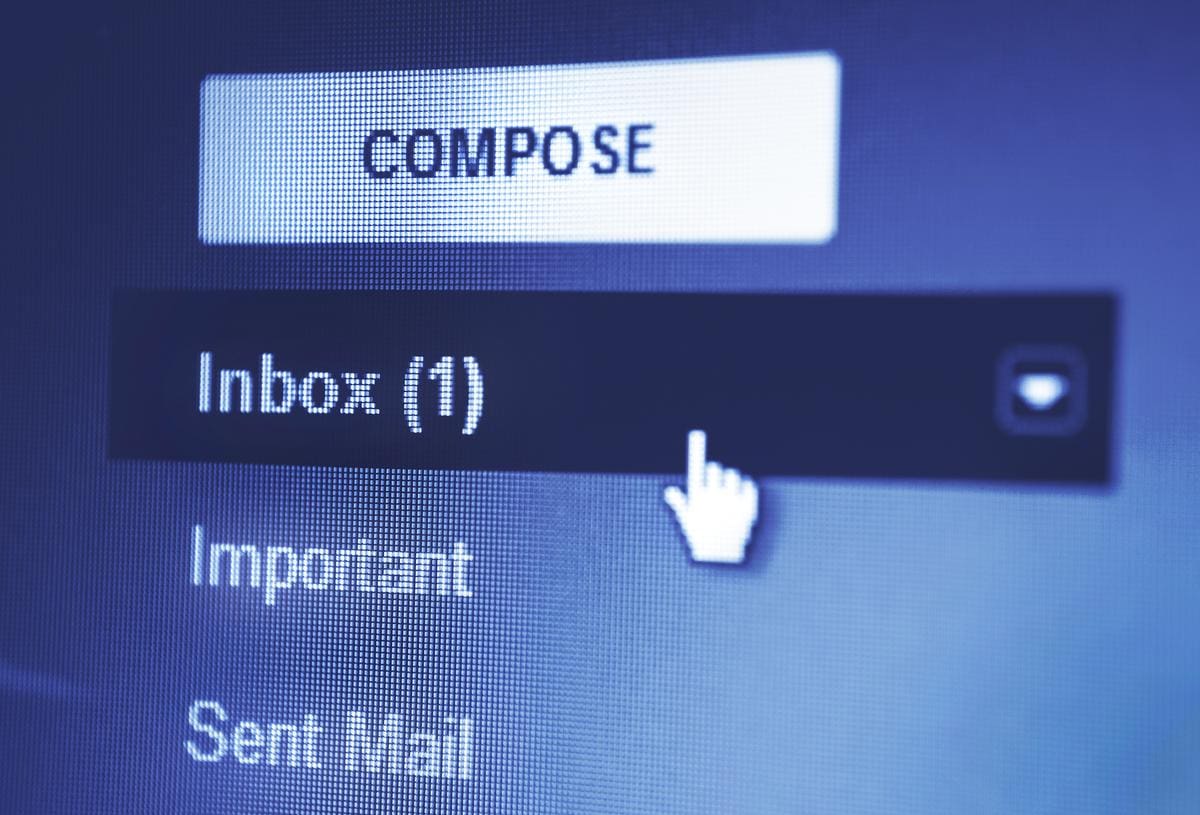 20230805-150513 an young lady lady write clear emails